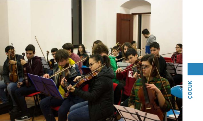Adelfia, İtalya Katılımcı Çocuk Orkestrası