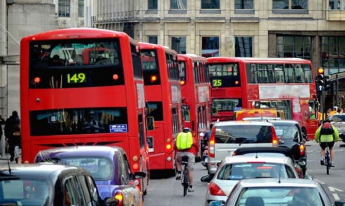 Londra, İngiltere Caydırıcı Cezalarla Emisyonu Azaltmak