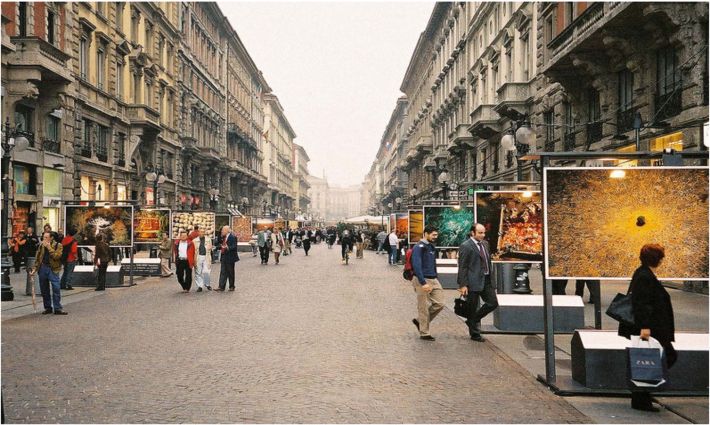 Milano, İtalya Araçla Yola Çıkmayanlara Ulaşım Bedava