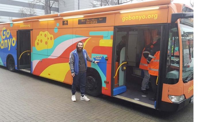 Hamburg, Almanya Evsizler İçin Banyo Otobüsü