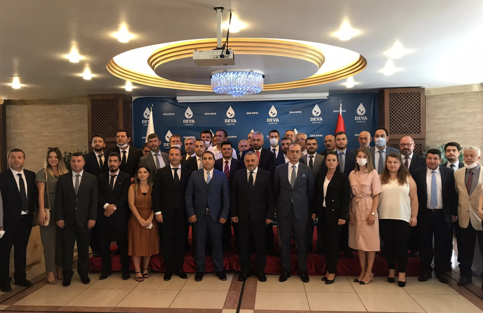 Neden Siyasete Girme Kararı Aldım Neden Siyasete Girme Kararı Aldım